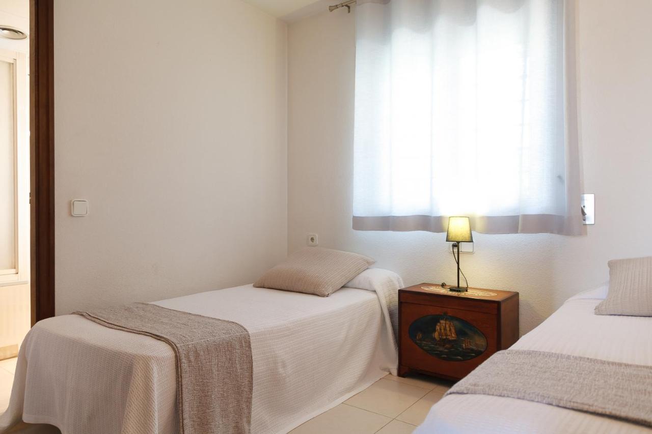 Uhc Barcino Apartments Салоу Экстерьер фото