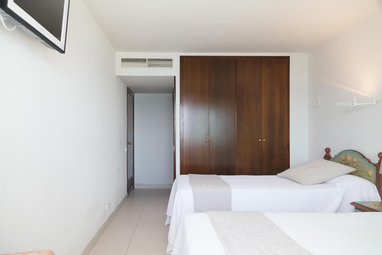 Uhc Barcino Apartments Салоу Экстерьер фото